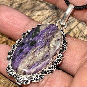 Beautiful Crystal Chariote Pendant